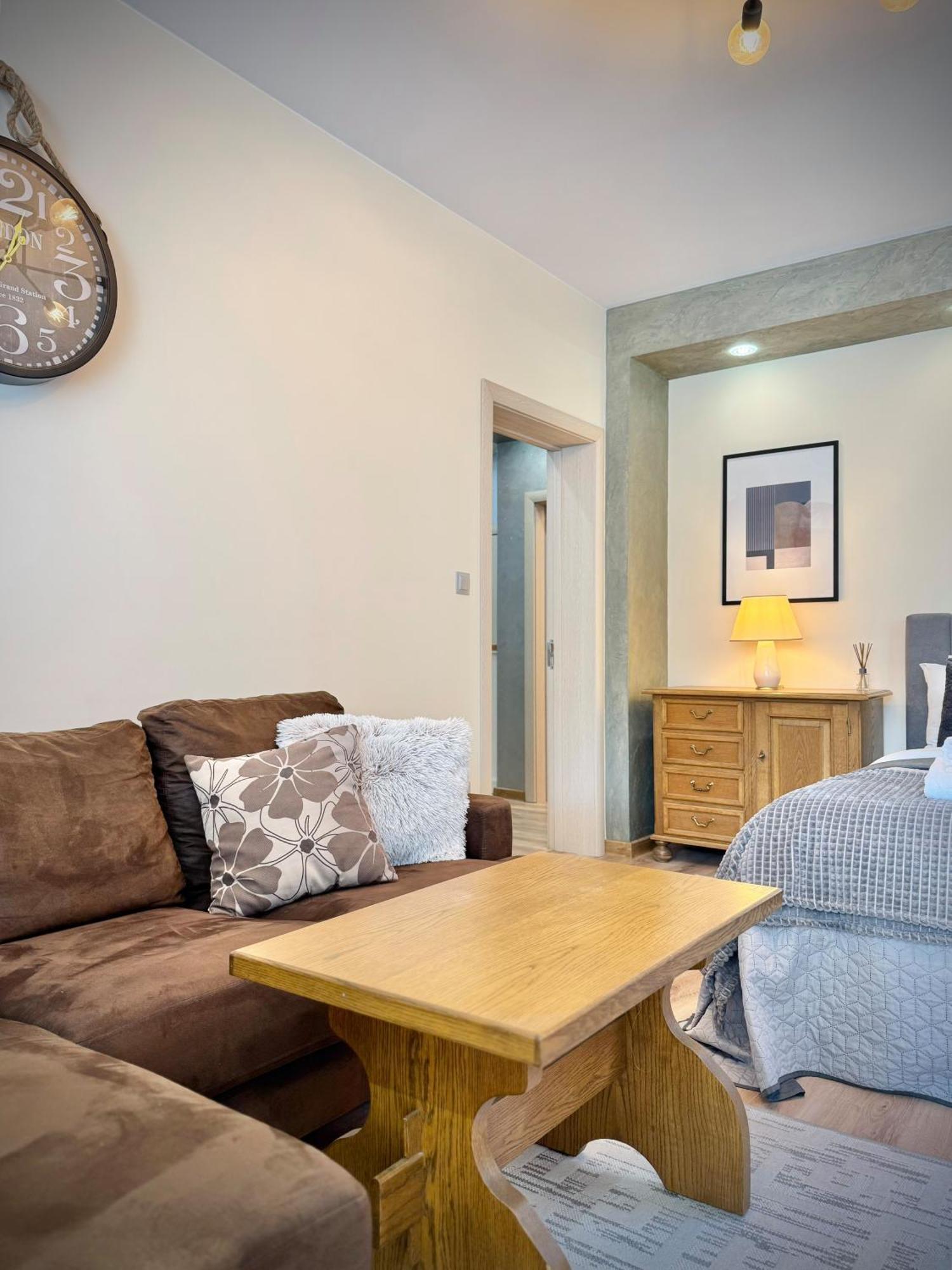 Top Centre 2Bed Apartment For 5 Guests 2 Minutes From High Street Plovdiv Exterior foto
